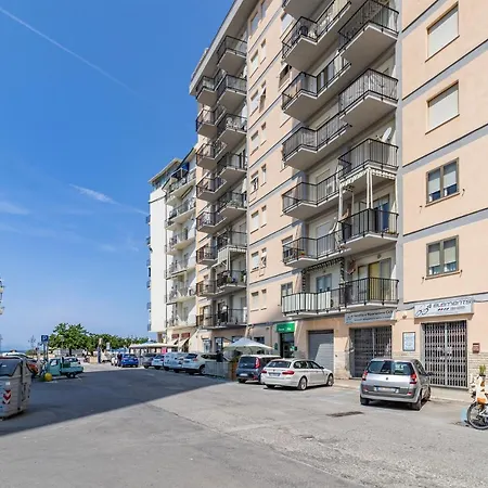 Bedo House Front - Happy Διαμέρισμα Follonica