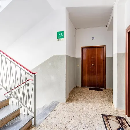 Bedo House Front - Happy Апартаменты
