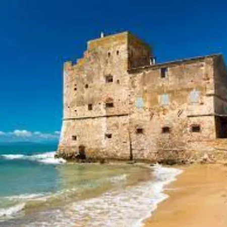 Bedo House Front - Happy * Follonica